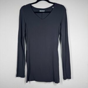 Buki Collagen V Neck Long Sleeve Shirt Black Top Travel Ready Women’s Medium